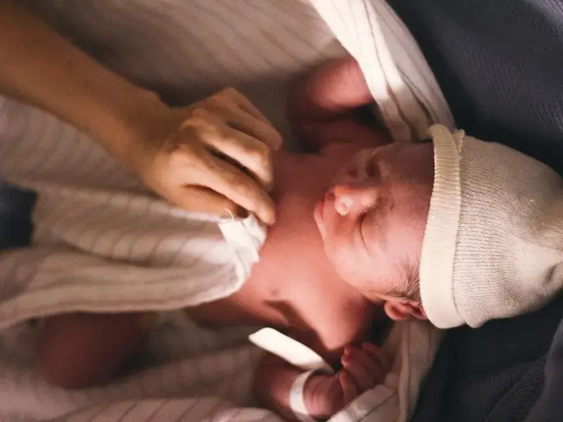 Yeni Doğmuş Bebekleri Mikroplardan Nasıl Korursunuz?