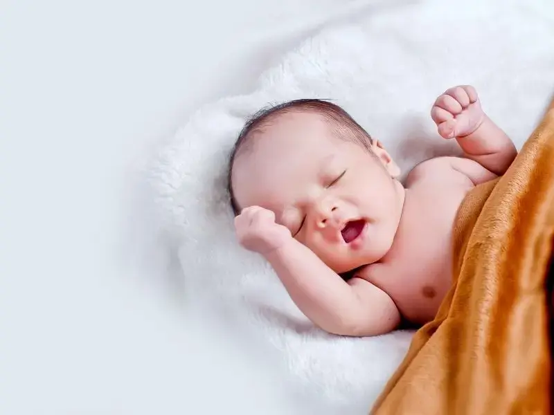 Bebeğinizin Yumuşak Noktası: Bıngıldak Nedir ve Ne Zaman Kapanır?
