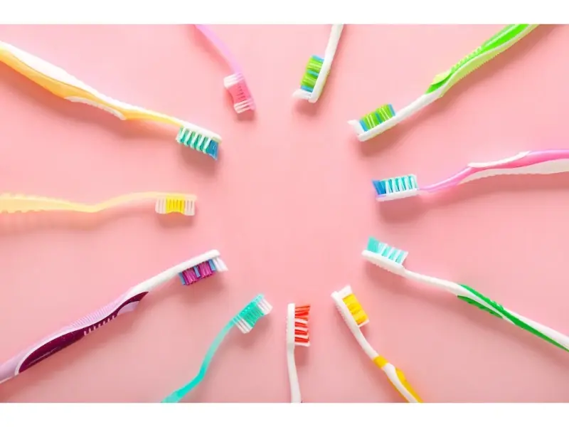 Bebek Diş Fırçalaması Ne Zaman Başlamalıdır?